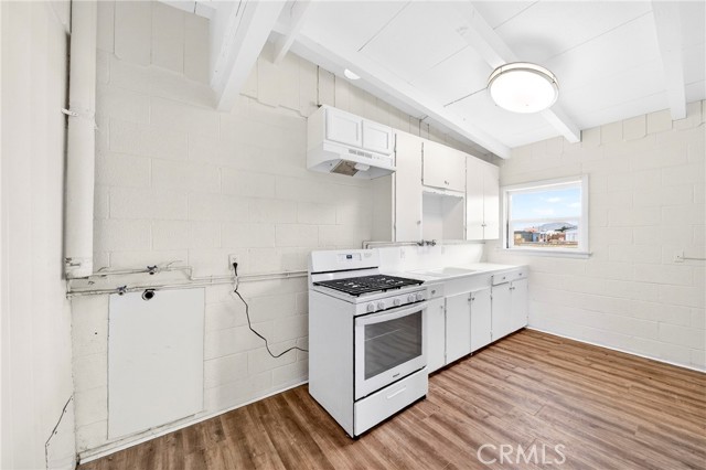 11389 Lee Ave., Adelanto CA: https://media.crmls.org/medias/cdb3d510-0ef7-42b5-8ddc-5eedb2e4d212.jpg