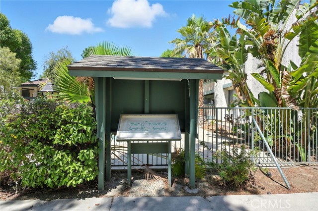 8601 International Avenue, Canoga Park CA: https://media.crmls.org/medias/cdb42f42-082a-490c-b6ef-4b84dba7bd96.jpg