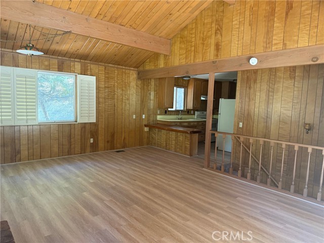 486 Wylerhorn Drive, Crestline CA: https://media.crmls.org/medias/cdb5103b-c05d-42d5-89e6-f469c9caffc3.jpg