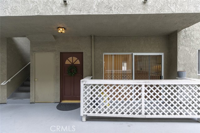 620 N 6th Street, Burbank CA: https://media.crmls.org/medias/cdb52559-53a8-48fc-a00c-e2af2bd8e587.jpg
