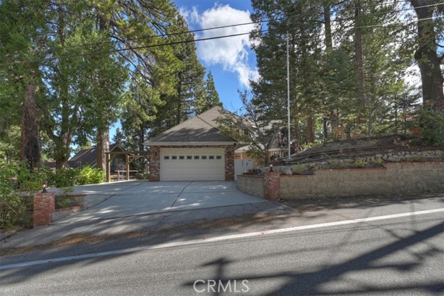 393 Brentwood, Lake Arrowhead, CA 92352