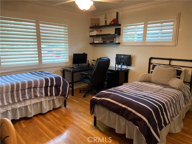 1429 W Beverly Drive, Anaheim CA: https://media.crmls.org/medias/cdb5d18f-9c66-4b23-8cd1-0e51bc782e96.jpg