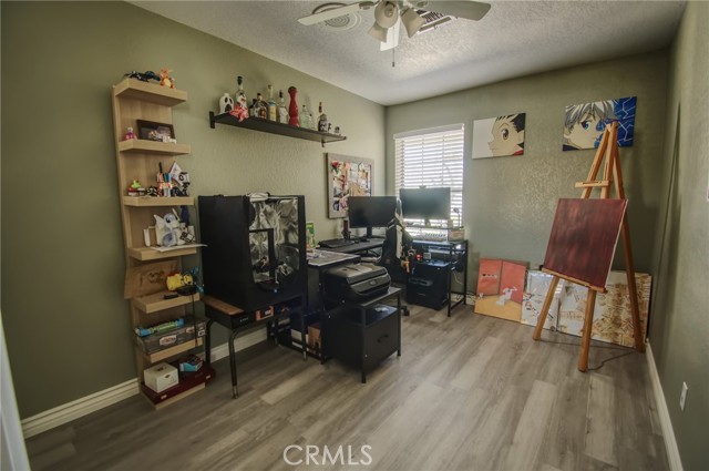 Image 14 of 32 For 9839 9839 Warwick Dr