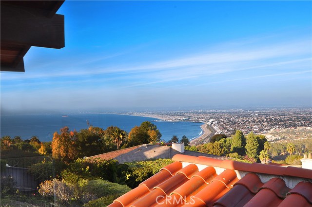 2249 Via Guadalana, Palos Verdes Estates, California 90274, 4 Bedrooms Bedrooms, ,2 BathroomsBathrooms,Residential,Sold,Via Guadalana,PV17004851