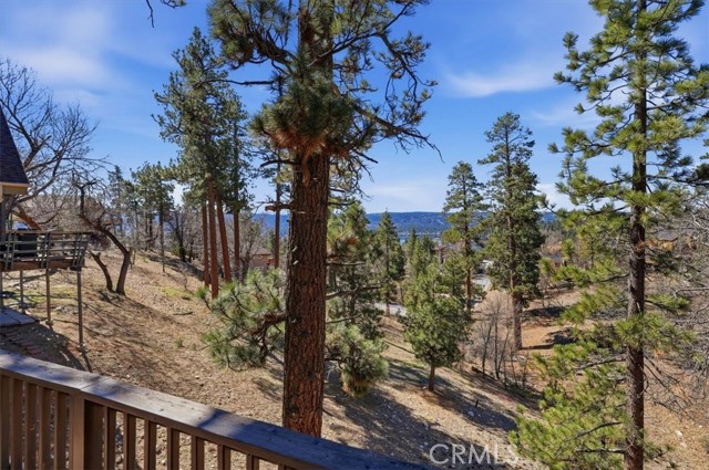 Detail Gallery Image 27 of 40 For 1146 Ridge, Fawnskin,  CA 92333 - 2 Beds | 1 Baths