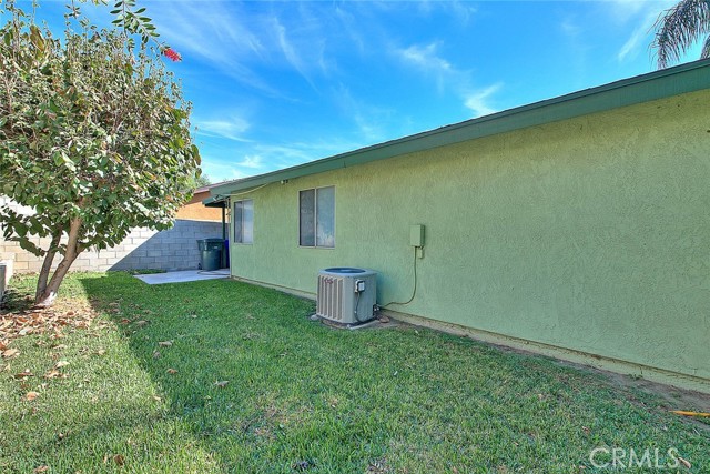 Detail Gallery Image 19 of 21 For 4241 Briggs St, Jurupa Valley,  CA 92509 - 3 Beds | 2 Baths