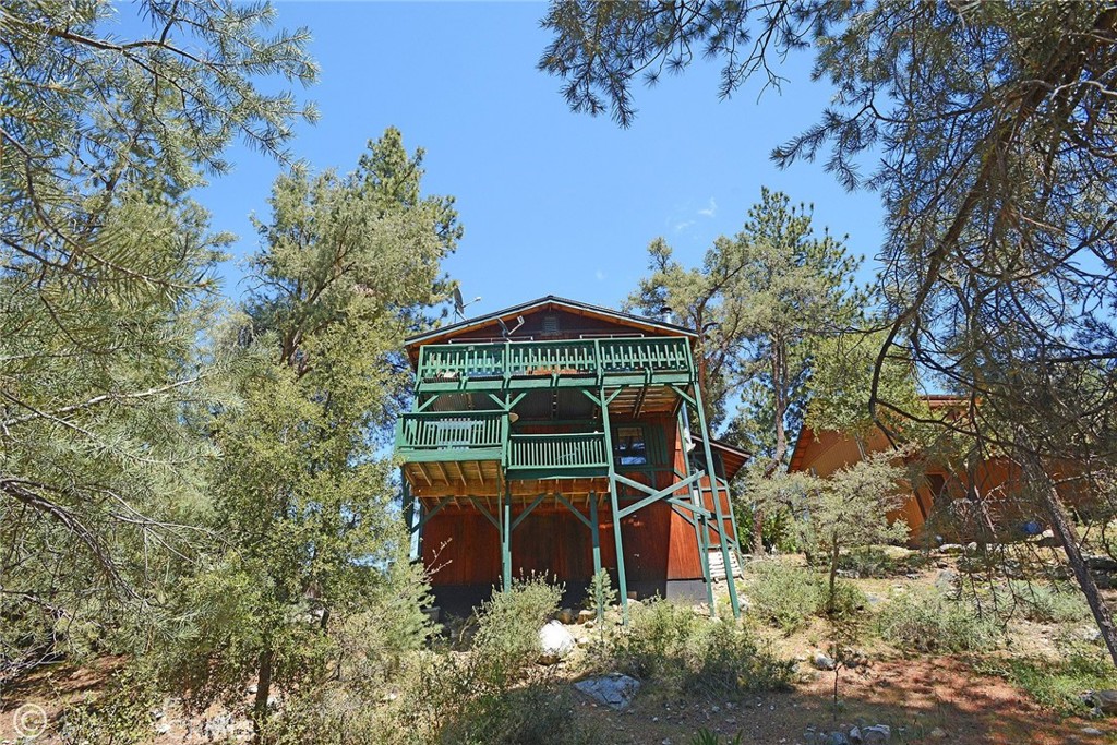 https://media.crmls.org/medias/cdb9310e-287a-4637-ba8f-2b931fb36582.jpg?preset=X-Large