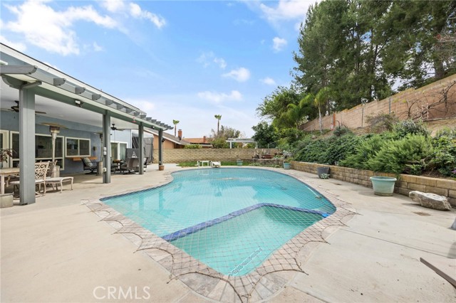 710 W Country Hills W Drive, La Habra CA: https://media.crmls.org/medias/cdba8565-f7e5-4694-891a-c1c7cc661963.jpg