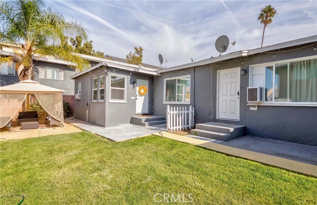 813 W Beach Avenue, Inglewood CA: https://media.crmls.org/medias/cdbb82a6-13fa-439c-b25e-53c958c47dc9.jpg