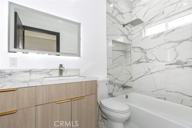15009 Wyandotte Street, Van Nuys CA: https://media.crmls.org/medias/cdbc291b-f987-4212-9299-8363fc73c84d.jpg