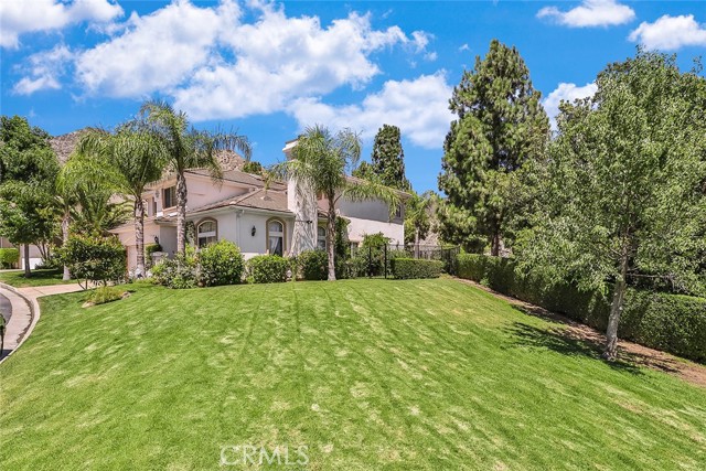 Detail Gallery Image 3 of 61 For 13910 Mountain View Pl, Sylmar,  CA 91342 - 5 Beds | 3 Baths
