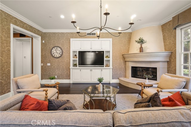 Image 10 of 50 For 755 Carriage House Drive