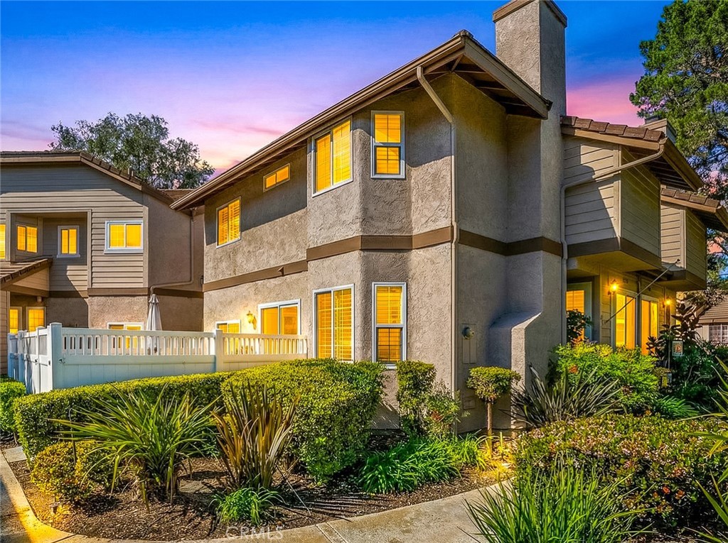 24376 Larchmont Court