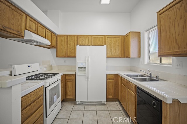 Detail Gallery Image 4 of 9 For 28800 Landau Bld, Cathedral City,  CA 92234 - 2 Beds | 2 Baths