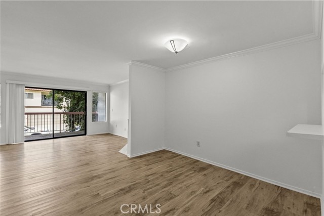 345 N Jackson Street, Glendale CA: https://media.crmls.org/medias/cdbe7087-0554-4247-bc34-a308fc878481.jpg