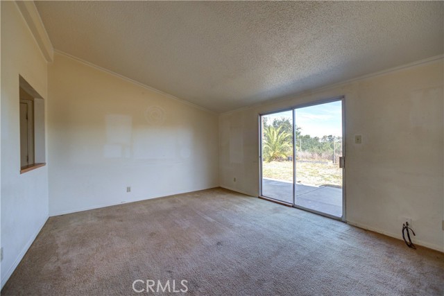 Detail Gallery Image 5 of 37 For 1055 via Esmeralda, Santa Maria,  CA 93455 - 3 Beds | 2 Baths