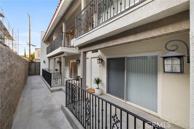 Detail Gallery Image 22 of 26 For 621 E Cedar a,  Burbank,  CA 91501 - 2 Beds | 1/1 Baths