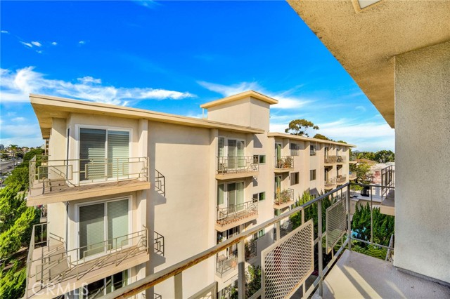 3421 Park Boulevard, San Diego, California 92103, 2 Bedrooms Bedrooms, ,2 BathroomsBathrooms,Condominium,For Sale,Park,IV25046024