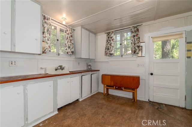 Image 8 of 35 For 17350 Parnassus Drive