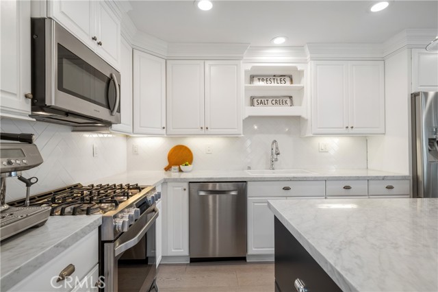 28332 Via Alfonse, Laguna Niguel CA: https://media.crmls.org/medias/cdc22a98-377b-4042-b257-897e89844571.jpg