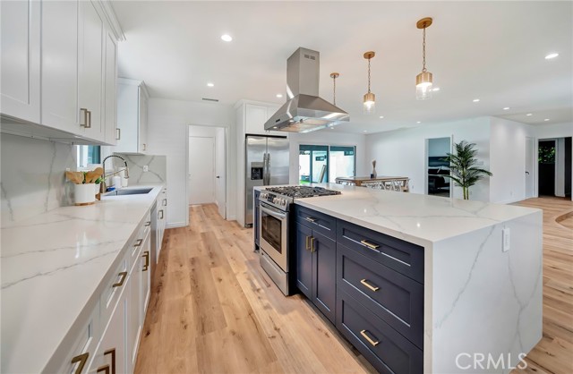 Detail Gallery Image 16 of 75 For 16127 Hartsook St, Encino,  CA 91436 - 4 Beds | 2/1 Baths