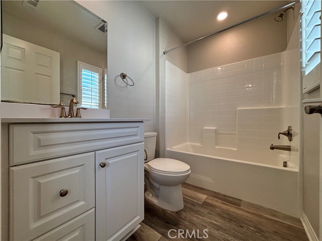 Detail Gallery Image 4 of 13 For 14414 Strawberry, Gardena,  CA 90247 - 3 Beds | 3 Baths