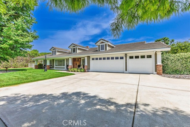 30026 Santiago Road, Temecula CA: https://media.crmls.org/medias/cdc657b3-4d8d-45df-bb27-3d2a890d5ee5.jpg