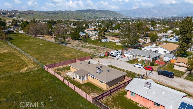 12610 Serrano Drive, Yucaipa CA: https://media.crmls.org/medias/cdc6805c-8d13-44c8-a5d2-7b3740f12d1a.jpg