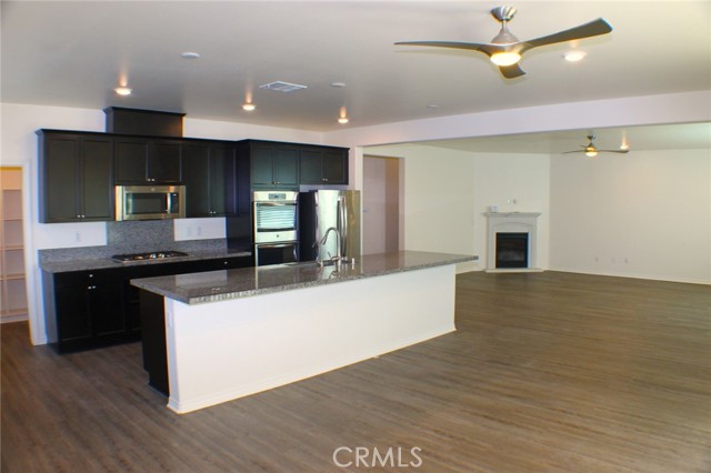 Detail Gallery Image 5 of 42 For 2040 Citron Ct, Redlands,  CA 92374 - 5 Beds | 3 Baths