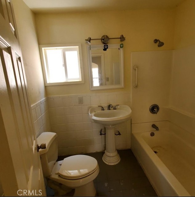 4739 Ivy Street, Pico Rivera CA: https://media.crmls.org/medias/cdc6f0d6-4194-4274-b221-a23c0cd00c4a.jpg