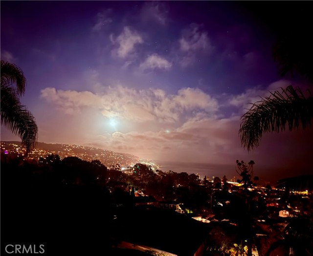 Full moon over Laguna