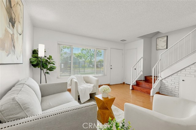 8515 Edgebrook Drive, Garden Grove CA: https://media.crmls.org/medias/cdc7eb11-b952-4f72-83d3-8d3d5e8f9275.jpg