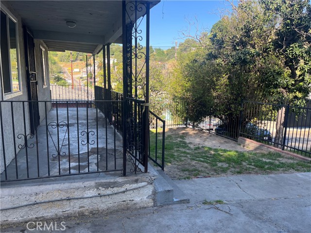 Detail Gallery Image 8 of 8 For 3716 Flora Ave, Los Angeles,  CA 90031 - – Beds | – Baths