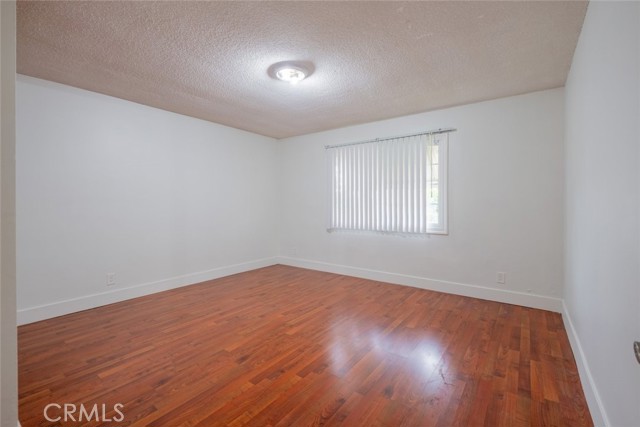 Detail Gallery Image 16 of 30 For 6933 Fallbrook Ave, West Hills,  CA 91307 - 3 Beds | 2 Baths