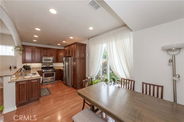 Detail Gallery Image 13 of 41 For 10896 Walnut St, Los Alamitos,  CA 90720 - 3 Beds | 2/1 Baths