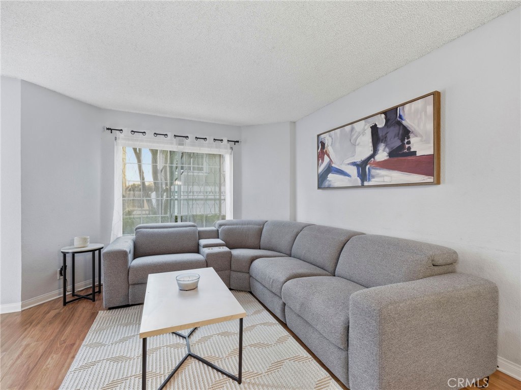 MLS #SR25276048 image #4