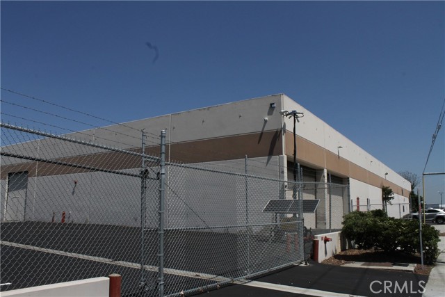 Image 6 of 62 For 18737 Reyes Avenue