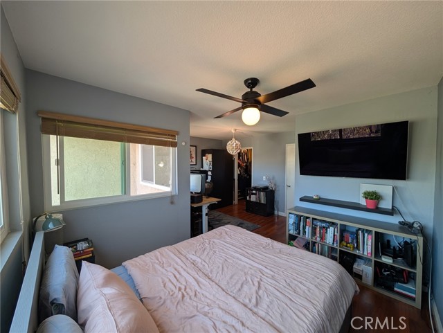 54 Oval Road, Irvine CA: https://media.crmls.org/medias/cdca81a7-8e13-4d2e-9a9b-aa289f0893ab.jpg