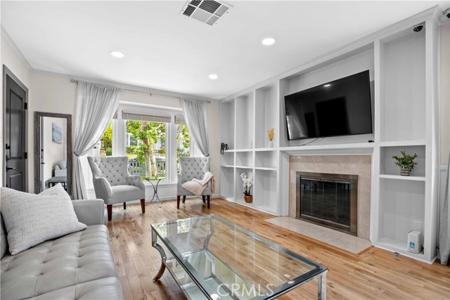 3348 Burritt Way, La Crescenta CA: https://media.crmls.org/medias/cdcb56e9-84de-47da-b9bd-fc1accdd48fd.jpg