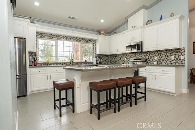 Detail Gallery Image 18 of 62 For 16605 Deer Creek Dr, Springville,  CA 93265 - 4 Beds | 3 Baths