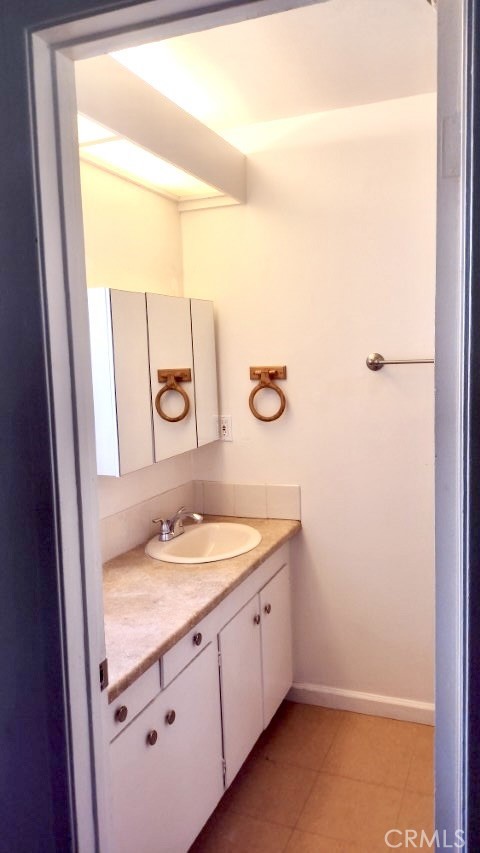 Detail Gallery Image 17 of 27 For 535 Inwood Dr, Santa Barbara,  CA 93111 - 4 Beds | 2 Baths
