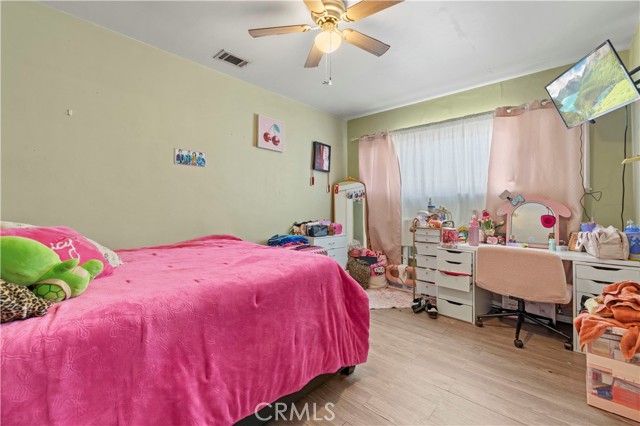 Detail Gallery Image 20 of 27 For 10323 Eldora, Sunland,  CA 91040 - 5 Beds | 4 Baths