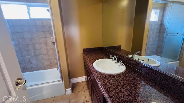 4847 W 115th Street, Hawthorne, California 90250, 3 Bedrooms Bedrooms, ,3 BathroomsBathrooms,Residential Lease,For Rent,4847 W 115th Street,CRSB24165745