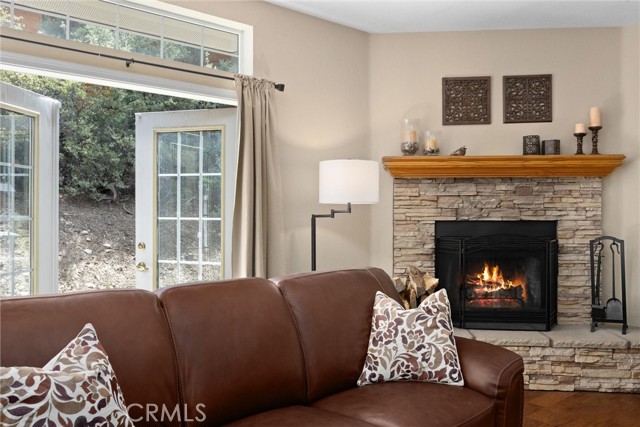 Detail Gallery Image 4 of 33 For 2105 Zermatt Dr, –,  CA 93222 - 2 Beds | 2 Baths