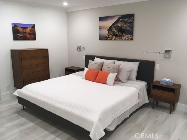 Detail Gallery Image 4 of 36 For 16 North Stonington, Laguna Beach,  CA 92651 - 4 Beds | 5 Baths