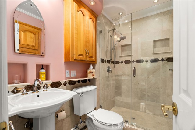 Detail Gallery Image 32 of 48 For 709 Calle De Silva, Redlands,  CA 92374 - 4 Beds | 2/1 Baths