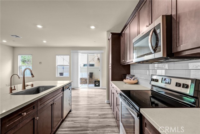 Detail Gallery Image 19 of 33 For 1357 Palo Verde, Vista,  CA 92083 - 3 Beds | 2/1 Baths