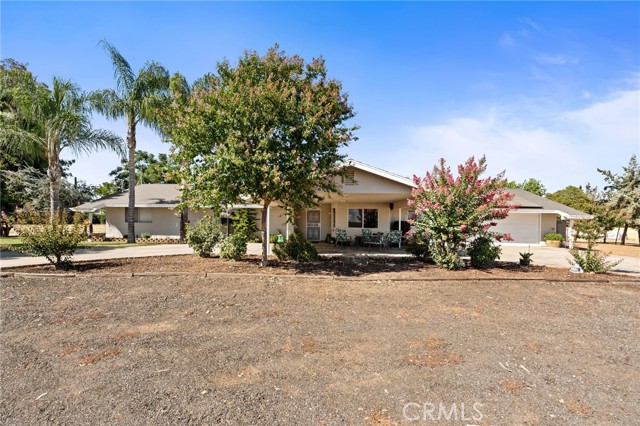 3298 N Zediker Avenue, Sanger CA: https://media.crmls.org/medias/cdd118d5-e951-43fc-983a-b35f38f15a7a.jpg