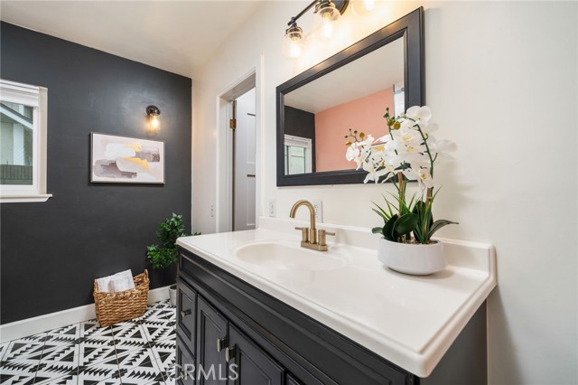 Detail Gallery Image 21 of 36 For 991 Vanderbilt Ave, Claremont,  CA 91711 - 3 Beds | 2 Baths