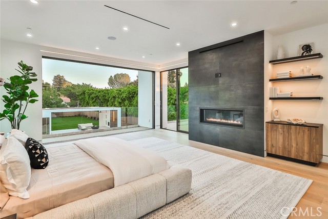 22930 Dolorosa Street, Woodland Hills CA: https://media.crmls.org/medias/cdd1b312-ccea-4d5b-a6a6-96d8d54ba098.jpg